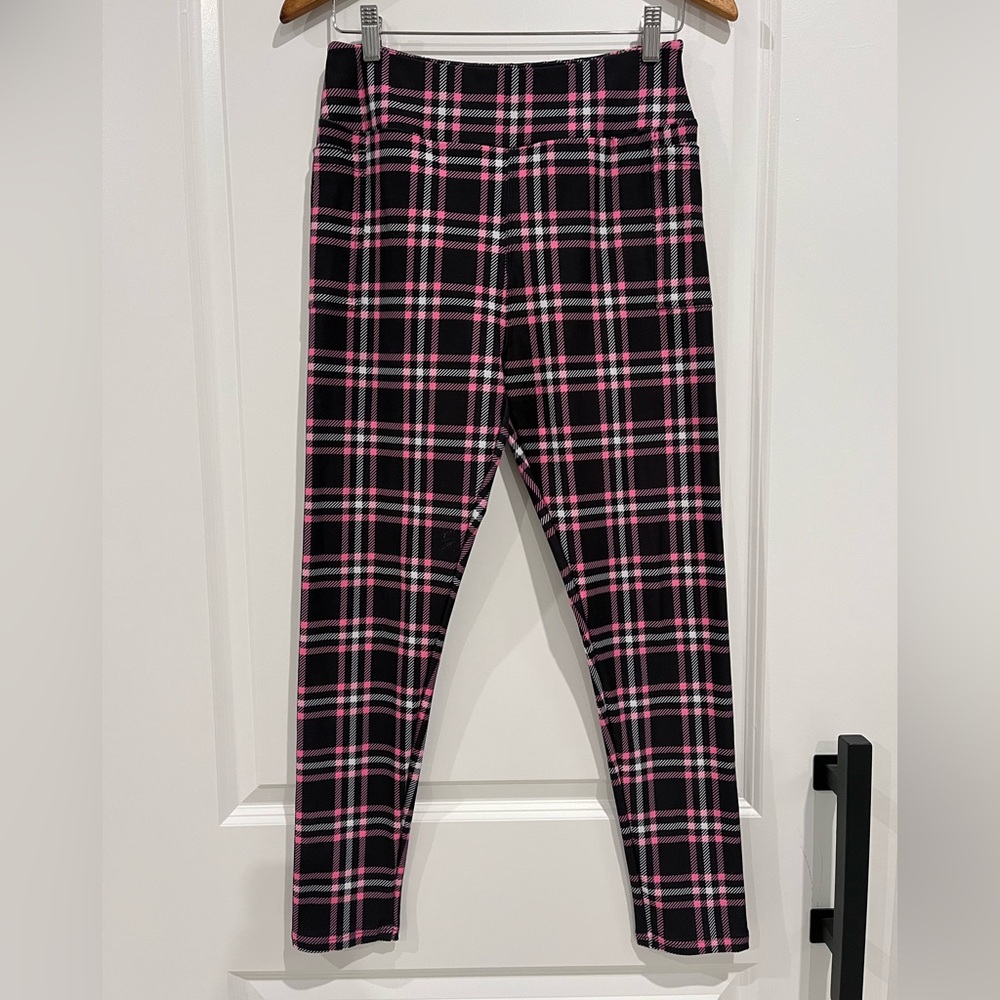 Amelia Rose Plaid Leggings w/pockets NWOT